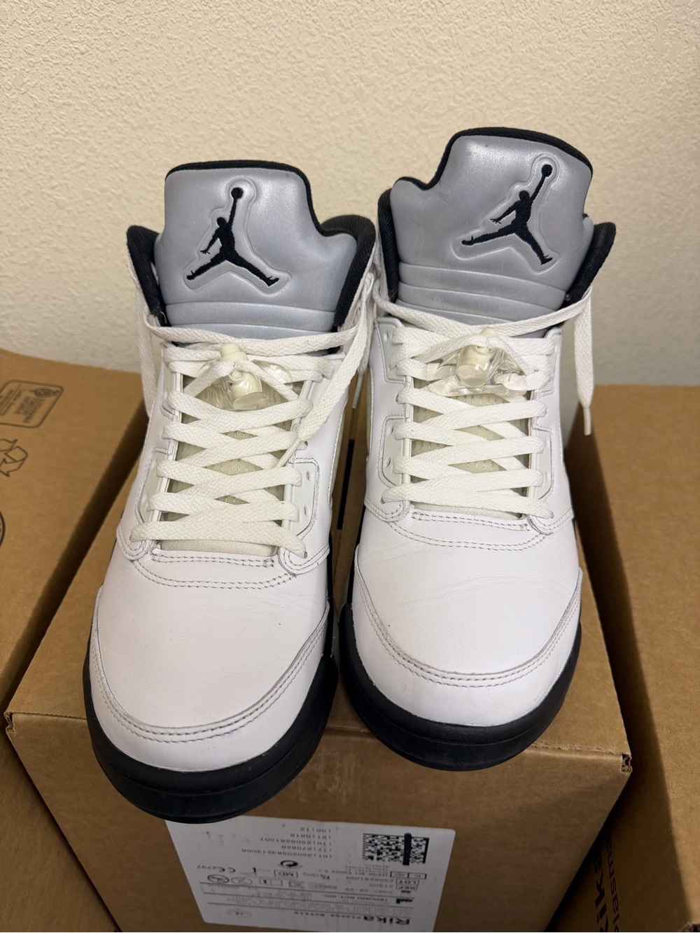 Nike Air Jordan 5 Retro OG "Reverse Metallic" DD0587-110 Mens 10 - Picture 6 of 7